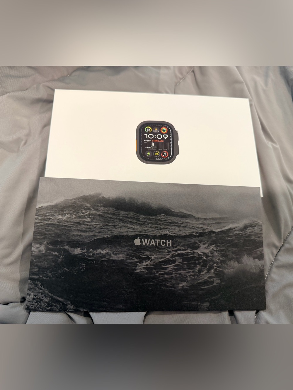 Apple Watch ULT2 Titanium - Picture 2 of 13